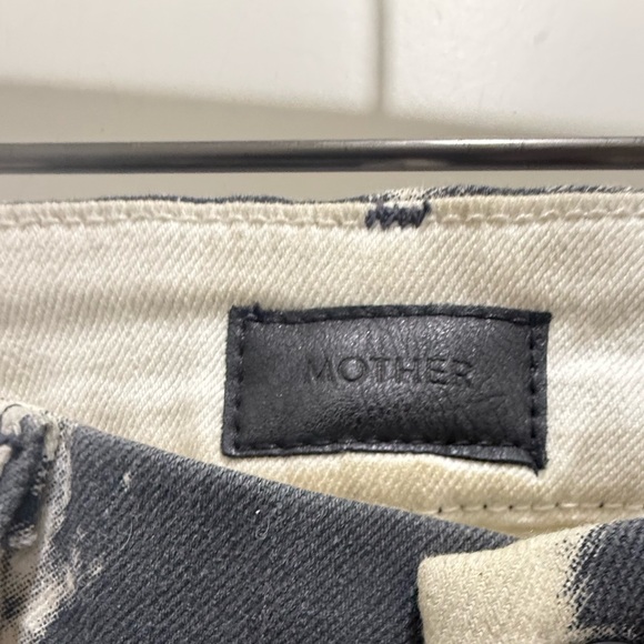 Mother. The Looker Skinny Jean. The Hide Out Wash. Size 26. - Picture 8 of 11